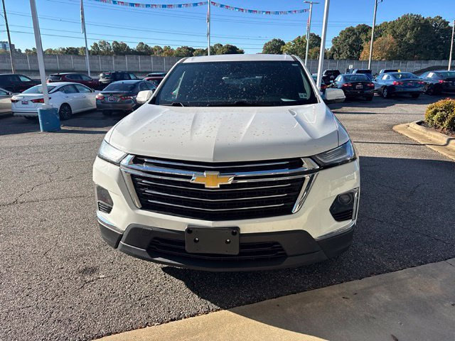 Used 2023 Chevrolet Traverse LT FWD image 2