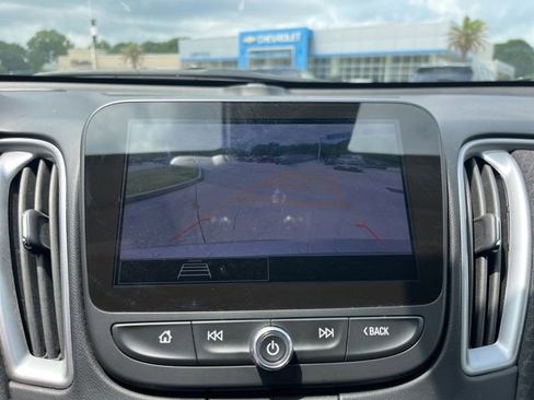 Used 2025 Chevrolet Malibu LT FWD image 23