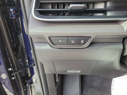 New 2026 Kia Carnival EX FWD image 26