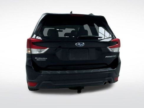 Used 2020 Subaru Forester Premium image 22