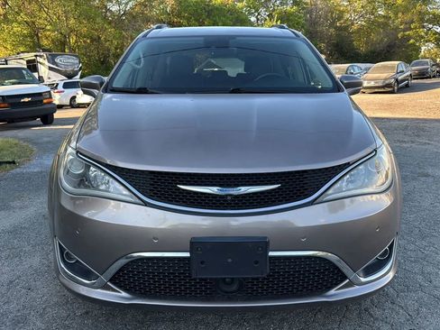 Used 2018 Chrysler Pacifica Touring-L Plus w/ Advanced Safetytec Group image 7