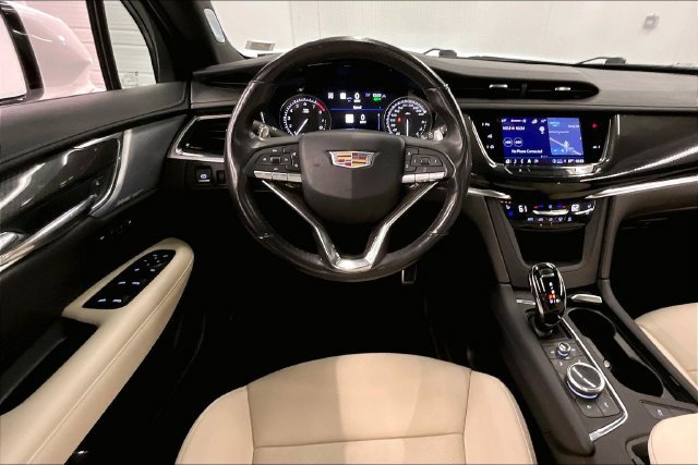 Used 2024 Cadillac XT6 Sport w/ Technology Package AWD/4WD image 6