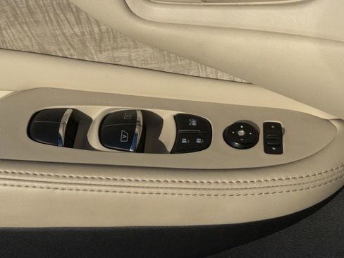 Used 2021 Nissan Murano SL w/ SL Moonroof Package image 18