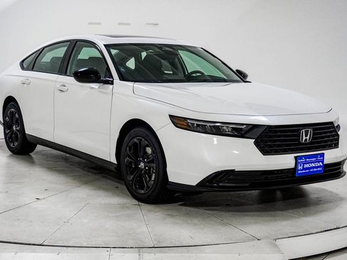 New 2025 Honda Accord SE image 13