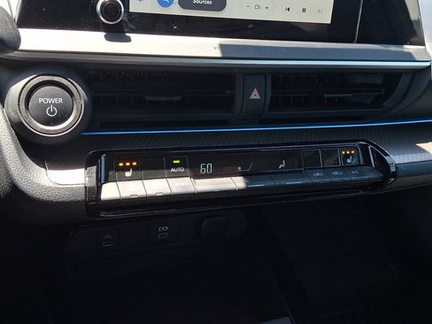 Used 2024 Toyota Prius XLE AWD/4WD image 29