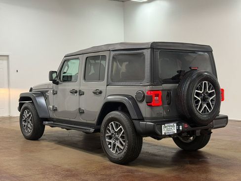 Used 2019 Jeep Wrangler Unlimited Sport S AWD/4WD image 5