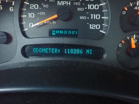 Used 2003 Chevrolet Silverado 1500 W/T image 4