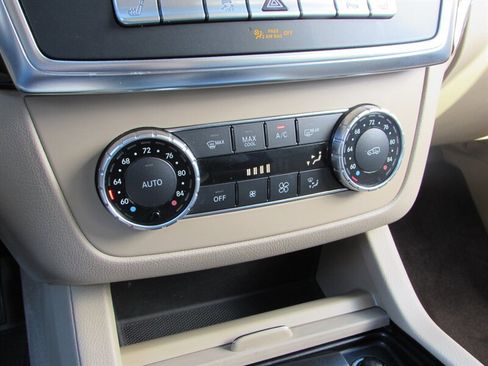 Used 2014 Mercedes-Benz GL 450 4MATIC image 16