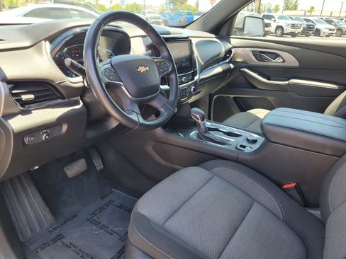 Used 2023 Chevrolet Traverse LT AWD/4WD image 9