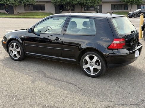 Used 2002 Volkswagen Golf 1.8T FWD image 8