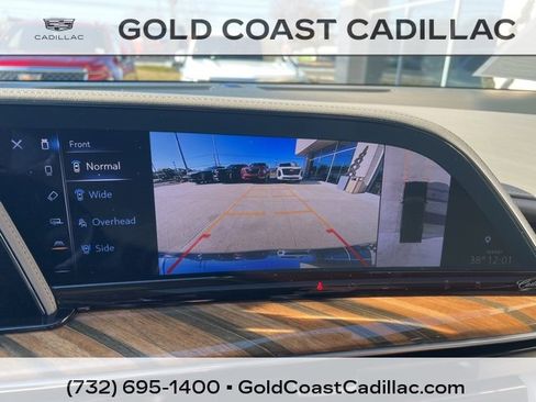 Used 2024 Cadillac Escalade Premium Luxury Platinum image 32
