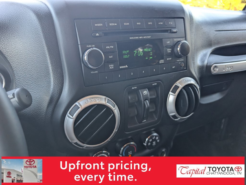 Used 2018 Jeep Wrangler Unlimited Sahara AWD/4WD image 19