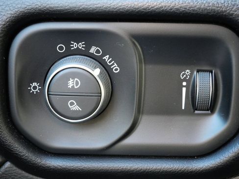 Used 2024 RAM 3500 Big Horn image 16