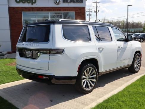 Used 2024 Jeep Grand Wagoneer Series II w/ Convenience Group III AWD/4WD image 39