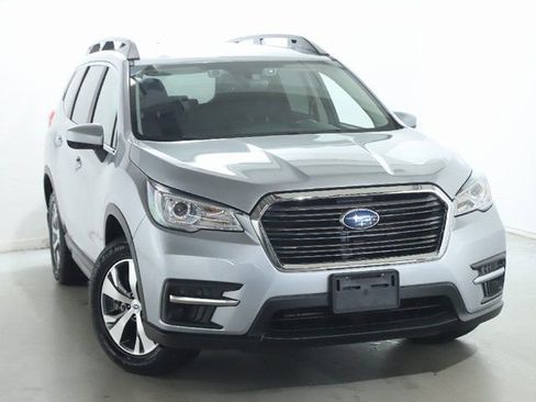 Used 2022 Subaru Ascent Premium w/ Convenience Package AWD/4WD image 2