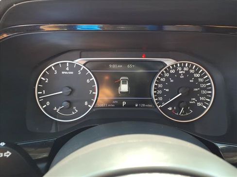 Used 2024 Nissan Pathfinder SV AWD/4WD image 22