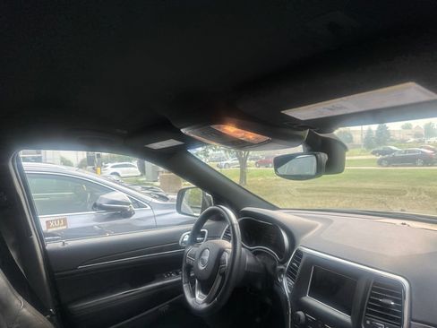 Used 2018 Jeep Grand Cherokee Limited AWD/4WD image 20
