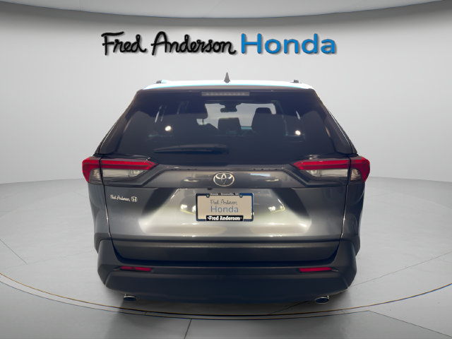 Used 2021 Toyota RAV4 XLE FWD image 6