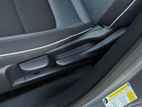 Used 2025 Chevrolet TrailBlazer LT image 23