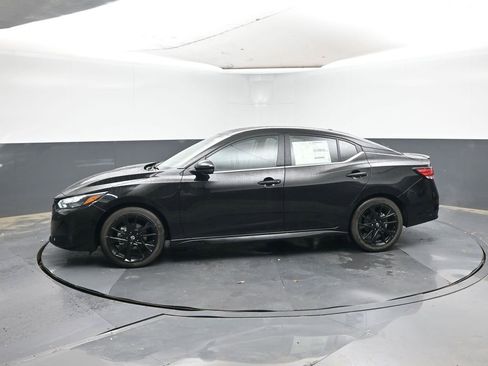 New 2025 Nissan Sentra SR w/ Midnight Edition image 2