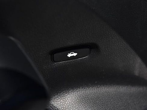 Used 2025 Honda Civic Sport image 9