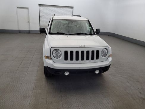 Used 2017 Jeep Patriot Latitude FWD image 14
