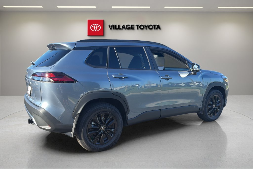 Certified 2026 Toyota Corolla Cross LE FWD image 5
