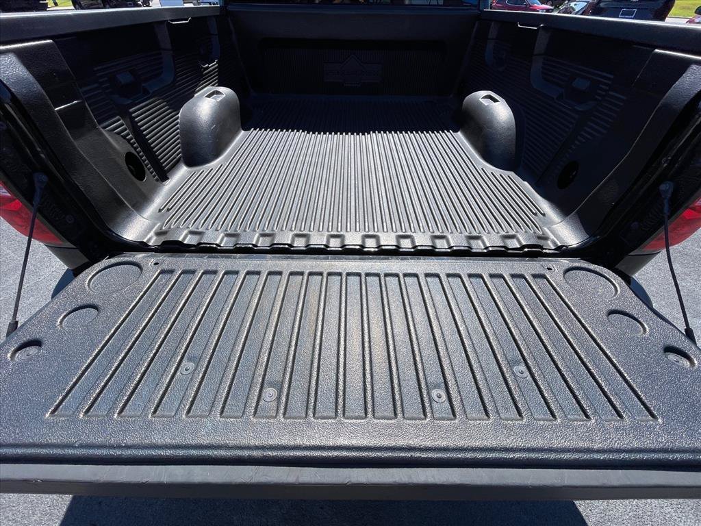 Used 2018 Chevrolet Silverado 1500 LT w/ All Star Edition RWD image 7