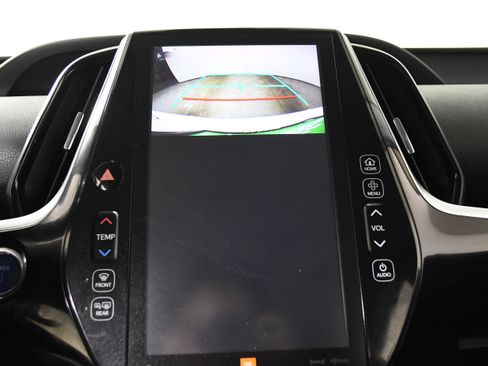 Used 2017 Toyota Prius Prime Advanced image 17