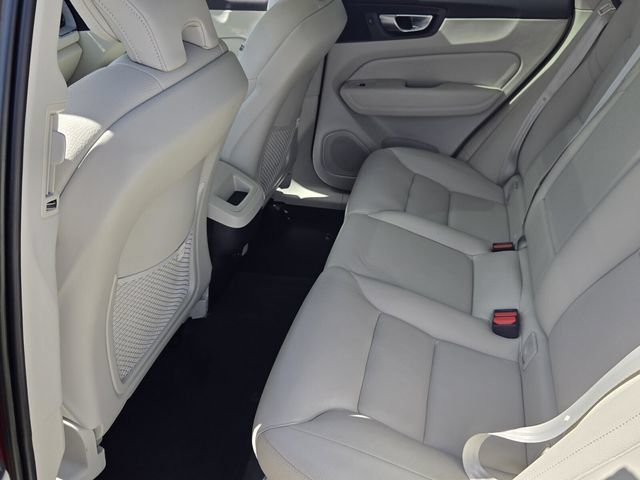 Used 2023 Volvo XC60 B5 Plus w/ Protection Package Premier FWD image 12
