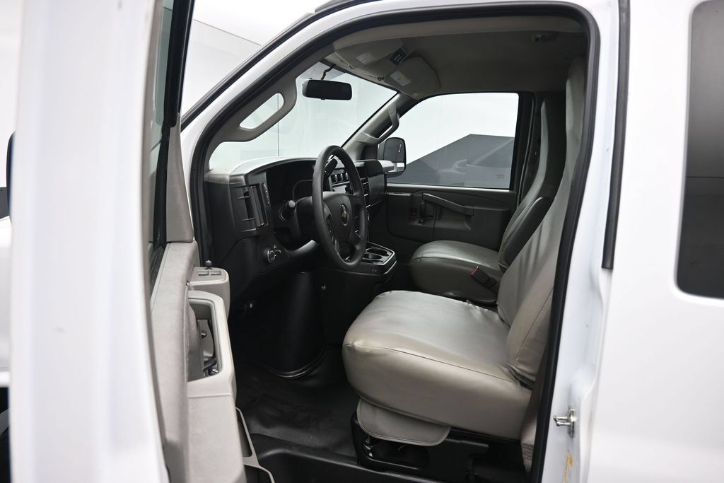 Used 2023 Chevrolet Express 3500 LS RWD image 11