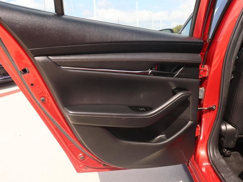 Used 2019 MAZDA MAZDA3 Sedan image 16