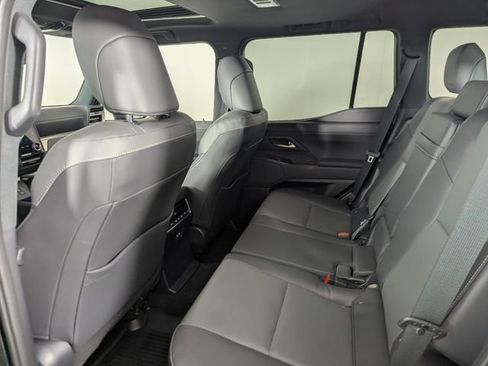 Used 2024 Lexus GX 550 w/ Accessory Package (Z1) image 23