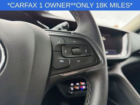 Used 2022 Buick Envision Essence w/ Safety Package image 32