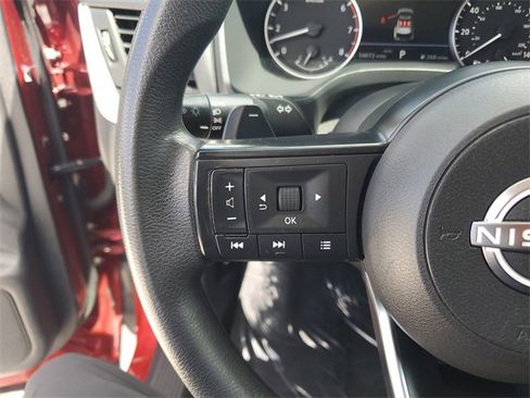 Used 2023 Nissan Rogue S image 23
