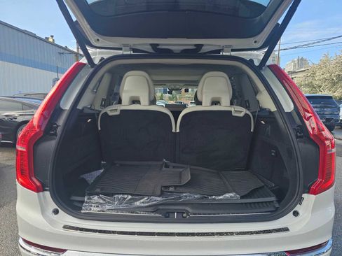 Used 2025 Volvo XC90 T8 Plus w/ Protection Package Premier image 17