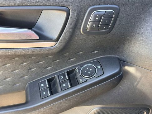 Used 2020 Ford Escape SEL image 25