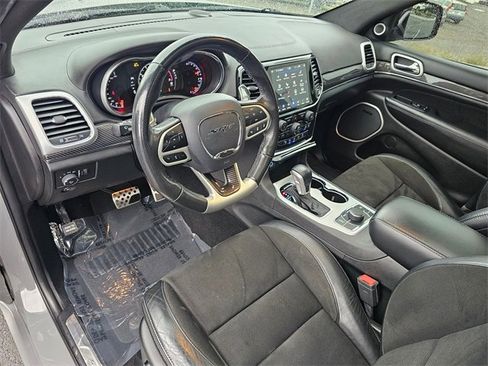 Used 2021 Jeep Grand Cherokee SRT image 2