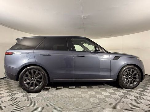 Certified 2025 Land Rover Range Rover Sport SE image 9
