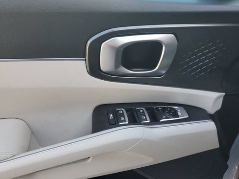 Used 2025 Kia Sorento S w/ Panoramic Sunroof Package FWD image 18