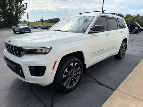 Certified 2023 Jeep Grand Cherokee L Overland w/ Rear Seat Video Group I AWD/4WD image 3