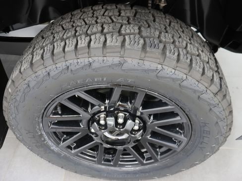Used 2021 Ford F350 Lariat AWD/4WD image 3