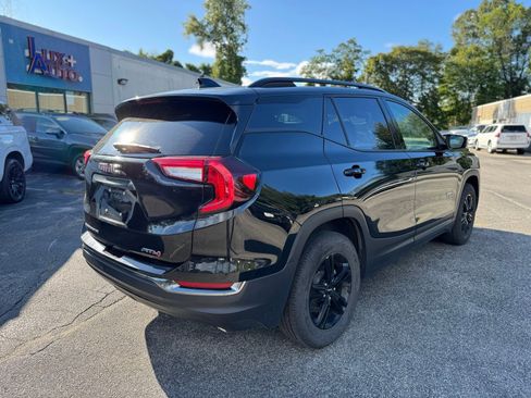 Used 2023 GMC Terrain AT4 image 3