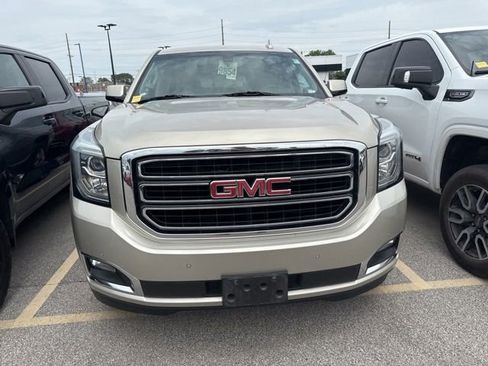 Used 2017 GMC Yukon SLE w/ SLE Value Package AWD/4WD image 4