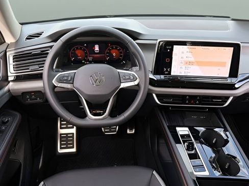 New 2026 Volkswagen Atlas Peak Edition AWD/4WD image 16