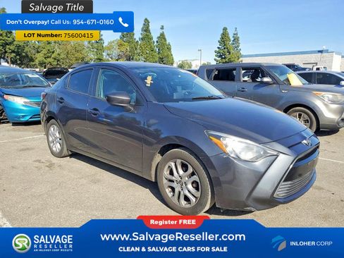 Used 2016 Scion iA image 5
