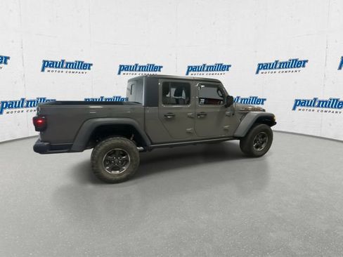 Used 2022 Jeep Gladiator Rubicon w/ Cold Weather Group AWD/4WD image 12