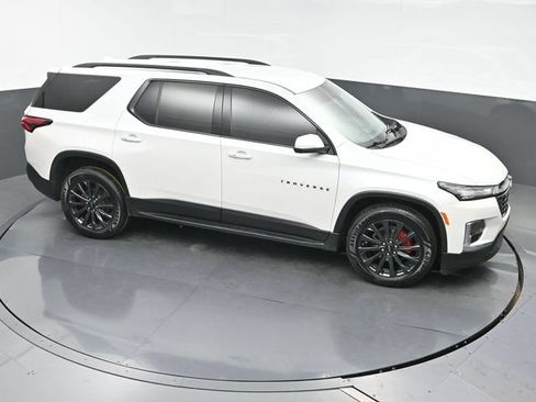 Used 2022 Chevrolet Traverse RS FWD image 34