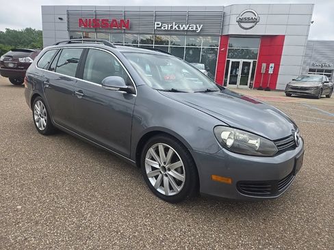 Used 2013 Volkswagen Jetta SE FWD image 1