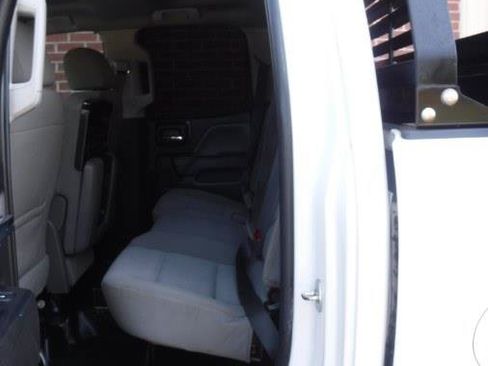 Used 2019 Chevrolet Silverado 2500 W/T AWD/4WD image 17